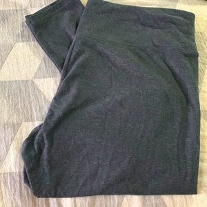 Grey 7/8” Wild Fable Leggings